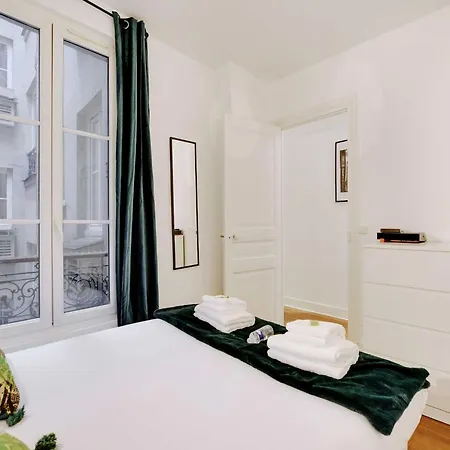 Daire Magnificent - 1br 4p - Sacre-c Ur Paris